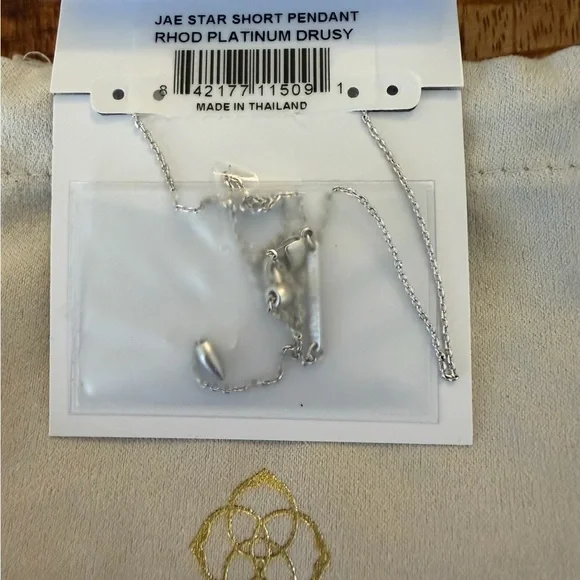 Kendra Scott Jae Star Short Pendant Necklace